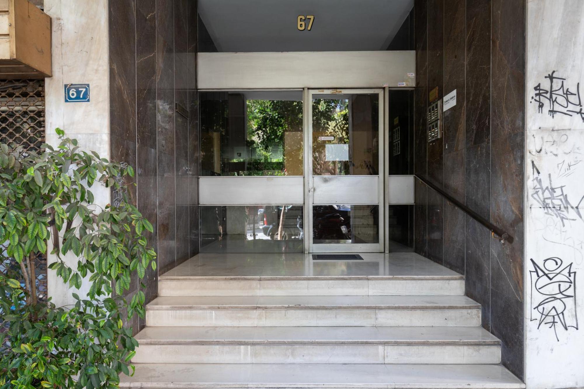 Homely Apt In Neapoli, Exarcheia Афины Экстерьер фото